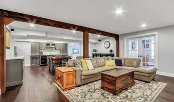 42037 N Old Lake Ave, Antioch, IL 60002