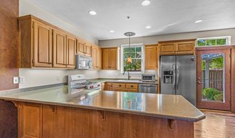 2216 Dollarhide Way, Ashland, OR 97520