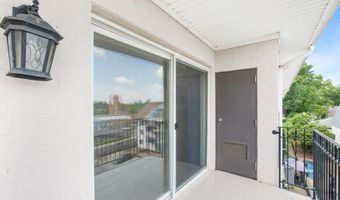 4940 A St SE 406, Washington, DC 20019
