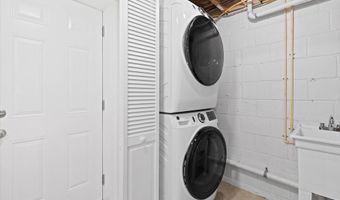 6913 WESTHAMPTON Dr, Alexandria, VA 22307