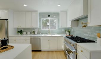 1523 Lucky St, Oceanside, CA 92054