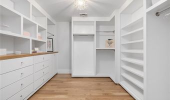 35 Beech Crest Rd, East Greenwich, RI 02818