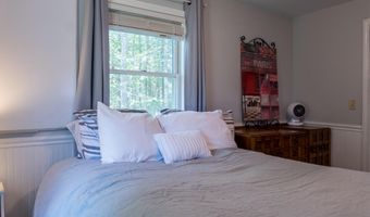 9 Kennebec Cir, Bath, ME 04530