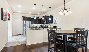 908 NE Arleta Gdns, Bentonville, AR 72712