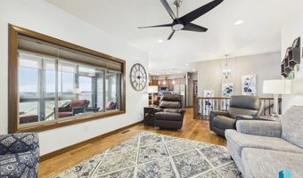 713 N Garnet Cir, Brandon, SD 57005