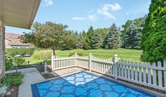 276 Sandover Dr, Aurora, OH 44202