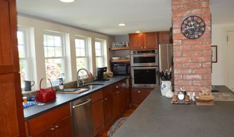 234 County Rd, Becket, MA 01223