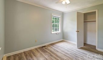 364 Pearson Dr, Asheville, NC 28801