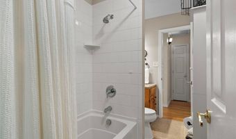 288 Brightfield Dr, Ballwin, MO 63021