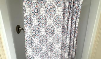 493 Mcduff Dr, Alford, FL 32420