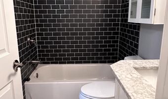 4808 MOORLAND Ln 501, Bethesda, MD 20814