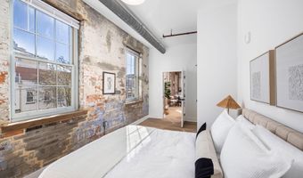 901 KING St 202, Alexandria, VA 22314