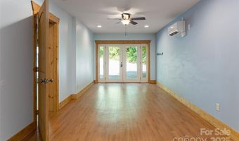 40 Governors View Rd, Asheville, NC 28805