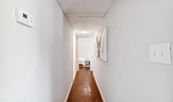 3314 S 28TH St 304, Alexandria, VA 22302