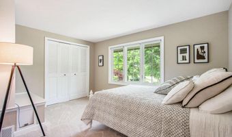 2460 Mershon Dr, Ann Arbor, MI 48103