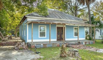 146 12th St, Apalachicola, FL 32320