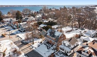 118 Ocean Ave, Cranston, RI 02905