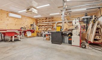 67 Quaker Ln, Bolton, MA 01740