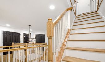 345 Meinzer St, Aberdeen, NJ 07721