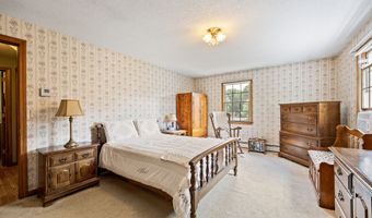 198 Crown St, Bristol, CT 06010