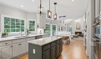 5050 Southlake Dr, Alpharetta, GA 30005