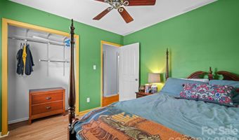 98 Pensacola Ave, Arden, NC 28704