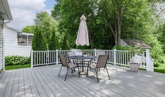 320 Spruce St, Cheshire, CT 06410