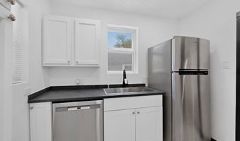 322 Princeton Dr SE, Albuquerque, NM 87106