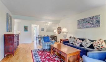 364 Bellevue Ave 4-D, Newport, RI 02840