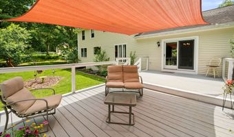 52 Thornridge Dr, Colchester, CT 06415