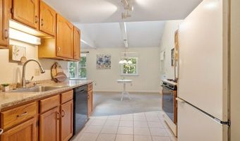 35 Chandler Dr 35, Atkinson, NH 03811