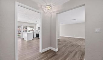 6305 COTTONWOOD Ln, Apollo Beach, FL 33572