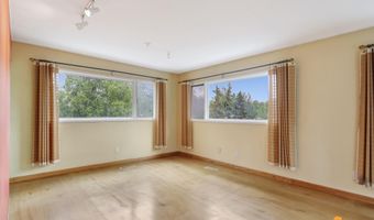 1558 E St, Anchorage, AK 99501
