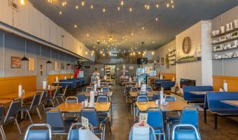 14 Court Sq, Alton, MO 65606