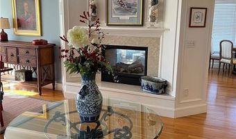 611 Wolcott Ave, Middletown, RI 02842