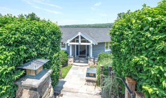 100 N Lake Shore Dr, Brookfield, CT 06804