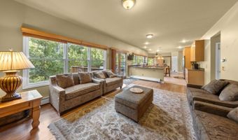33 Perona Rd, Andover, NJ 07821