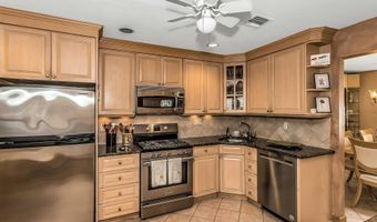 4 Victoria Dr, Amityville, NY 11701