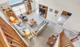18 Peaksail Dr, Bayville, NJ 08721