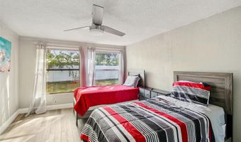 520 FAIRFAX Ln, Apollo Beach, FL 33572