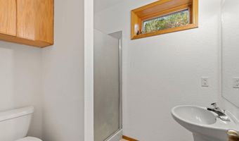 585 Nyla Ln, Ashland, OR 97520