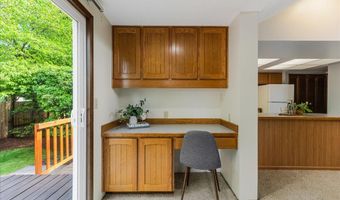 9810 SW ROBBINS Dr, Beaverton, OR 97008