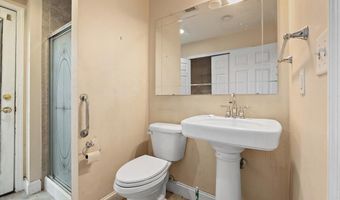 301 2ND St, Atlantic Beach, FL 32233