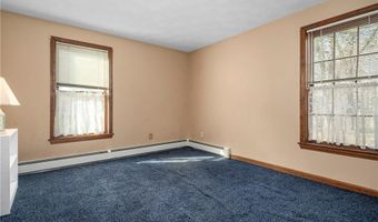 5 Lincoln Dr, North Smithfield, RI 02896