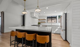 2732 Forest Park Ln, Carlsbad, CA 92008