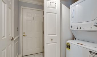 2310 14TH St N 402, Arlington, VA 22201