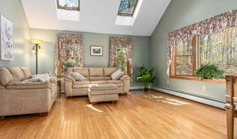 20 Peabody Dr, Brentwood, NH 03833