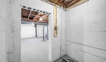 896 Indian Trl, Akron, OH 44314