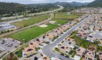 411 Calabrese St, Fallbrook, CA 92028