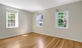 4810 29TH St S #A2, Arlington, VA 22206